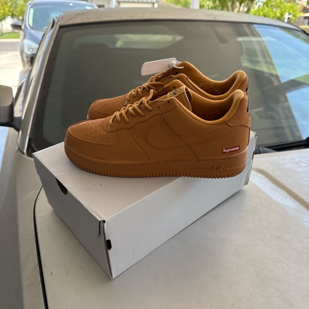 Brown Supreme Air Force One With Box